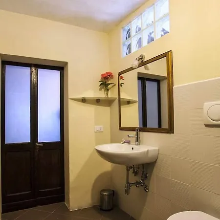 La Corte Di Alzo Pella