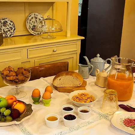 La Corte Di Alzo Bed & Breakfast 3*