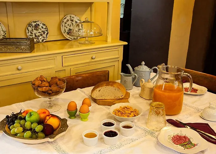 La Corte Di Alzo Bed & Breakfast 3*
